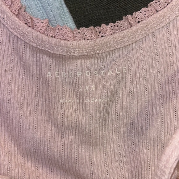 4pc crop top green pink and white - Picture 9 of 9